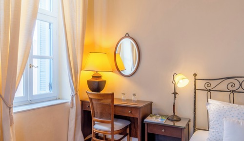 Classic Triple Room, City View