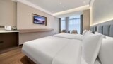 Deluxe Studio Suite, City View