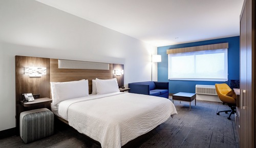 Suite, 1 King Bed with Sofa bed, Accessible, Non Smoking