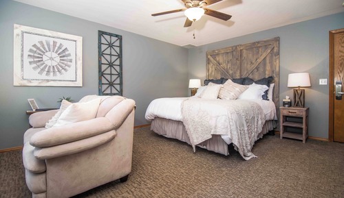 Shenandoah, 1 King Bed, Jetted Tub, River View, Balcony (No Pets)