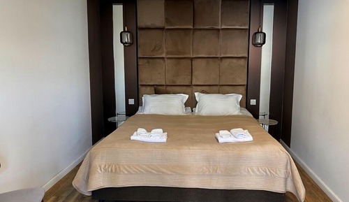 Deluxe Double Room, Pool View