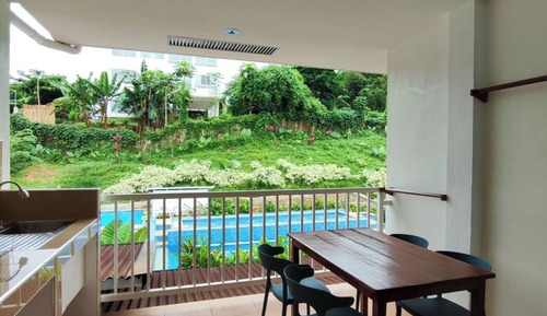 Signature Studio, 2 Double Beds, Pool Access, Pool View
