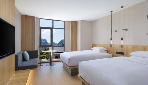 Standard Room, 2 Double Beds, Mountain View