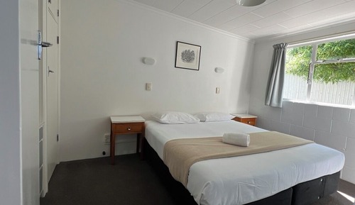 2 bedroom ground floor apartment