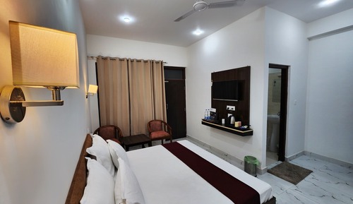 Deluxe Room, Balcony, Mountain View