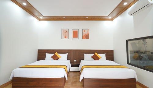 Family Room, 2 Queen Beds, Non Smoking, Private Bathroom