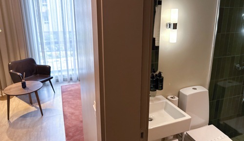 Economy Single Room, 1 Queen Bed