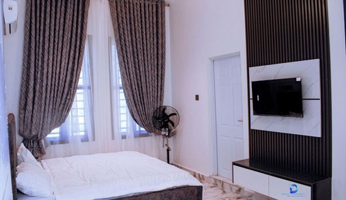 Luxury Apartment, Balcony, City View