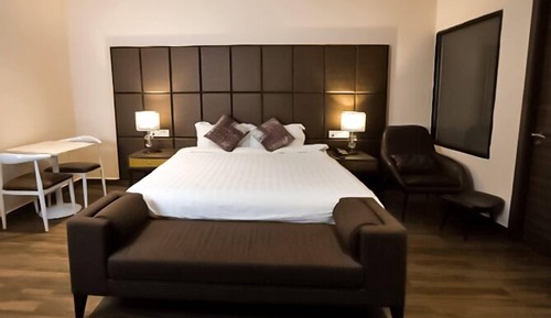 Deluxe Double or Twin Room, Garden View