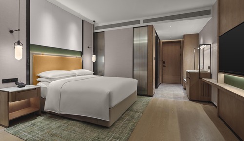 Room, 1 King Bed (Guest Room High Floor)
