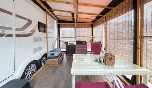 Basic Room, 1 Bedroom (British Caravan Quattro)
