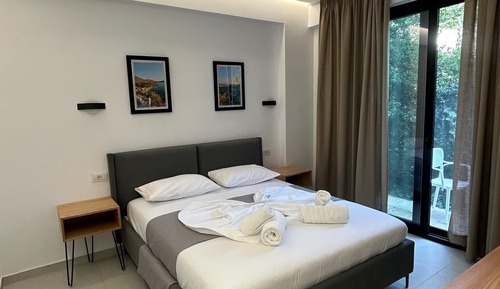 Basic Double Room, Patio