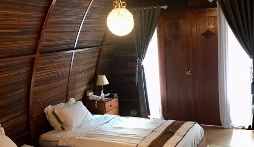 Classic Twin Room, River View