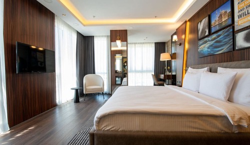 Room, 1 Double Bed with Sofa bed, Sea View, Corner