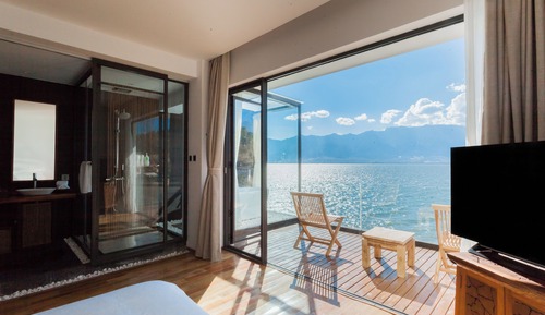 Luxury Double Room, Private Bathroom, Lake View