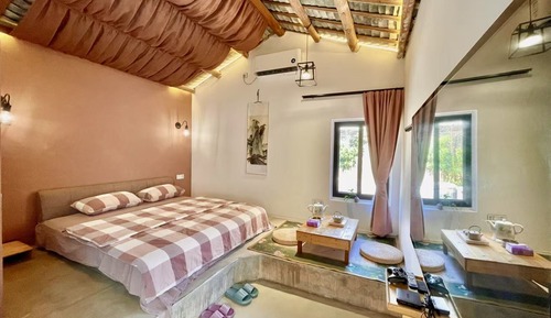 Comfort Cottage, 4 Bedrooms, Courtyard View