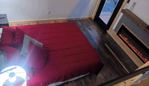 Standard Cabin, Men only, Pets Allowed