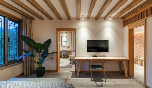 Family Suite, City View