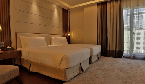Premium Twin Room, City View