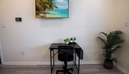Classic Studio Suite, City View