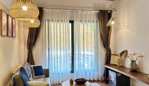 Executive Studio, Garden View