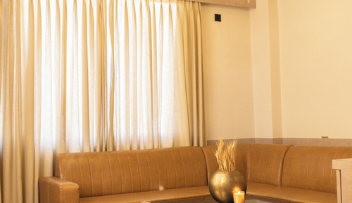 Executive Suite, City View