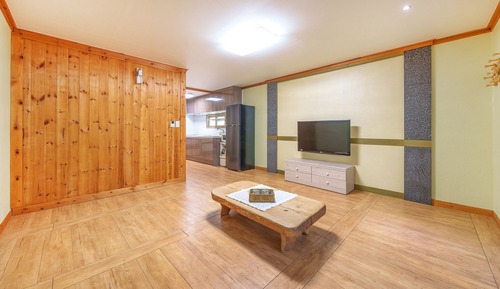 Basic Room, 1 Bedroom (Room 201, Building A (Ocean View))