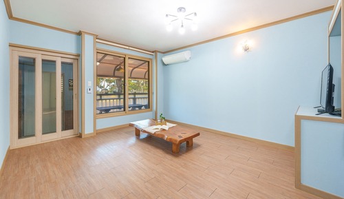 Basic Room, 1 Bedroom (Room 203, Building B (Ocean View))