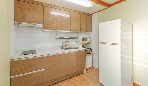 Basic Room, 1 Bedroom (Room 303, Building A)