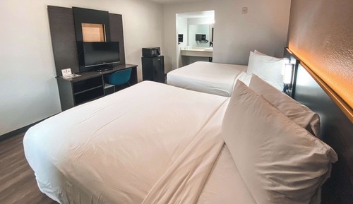 Standard Room, 2 Queen Beds, Non Smoking
