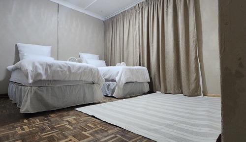 Comfort Twin Room