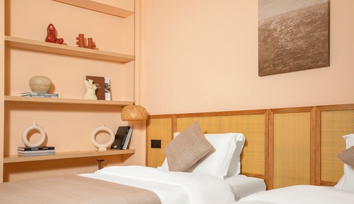 Comfort Twin Room, Patio, Mountain View