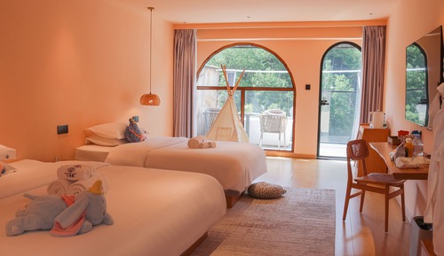 Family Triple Room, Balcony, Mountain View