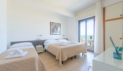 Double Room, Balcony