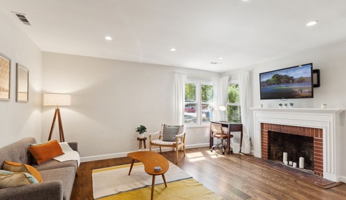 House, 2 Bedrooms