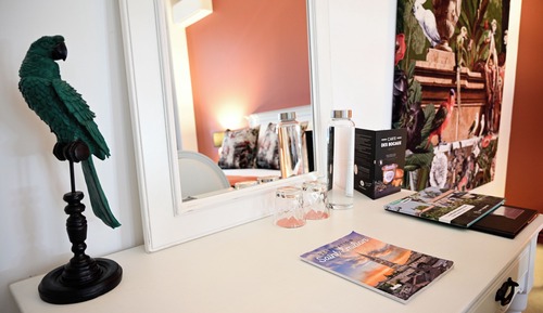 Deluxe Double Room, 1 Queen Bed, Bathtub, City View