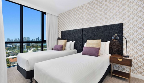 Room, 2 Bedrooms (Skyline Water View)