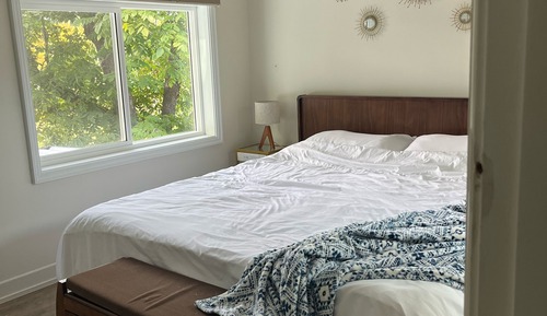 Comfort Room, 1 King Bed, Non Smoking, Garden View