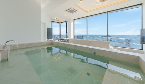 Basic Room, 1 Bedroom (Panorama (Ocean View/Poolvilla))