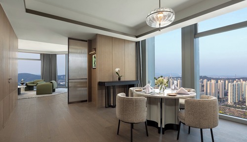 Suite (Ambassador)