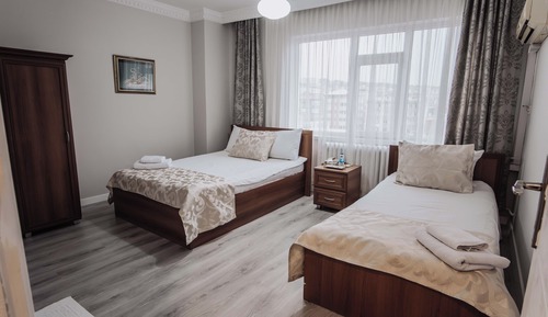 Family Triple Room, City View