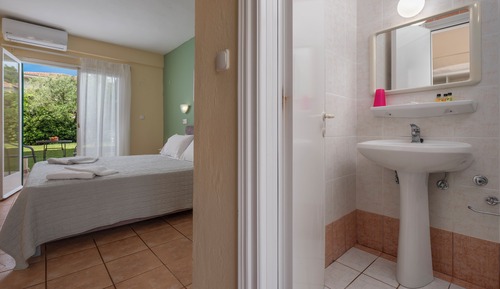 Classic Room, Garden View