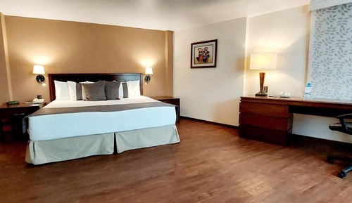 Junior Suite, 1 King Bed
