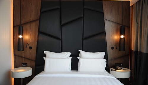 Deluxe Suite, City View