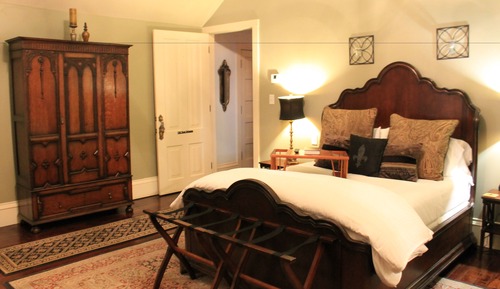 Single Room, 1 King Bed, Private Bathroom (Old New Orleans)