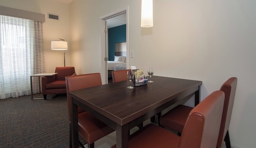Suite, 1 Bedroom (Hearing Accessible)