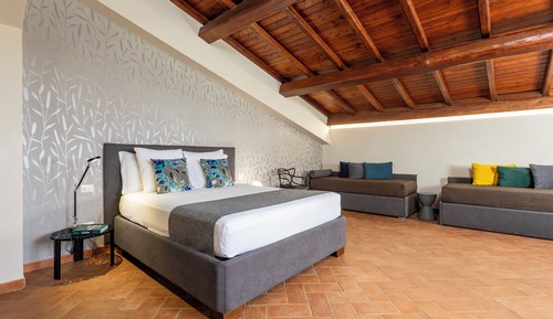 Family Room, Terrace (Zagara Bianca)