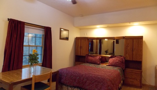 Signature Studio Suite, Kitchen
