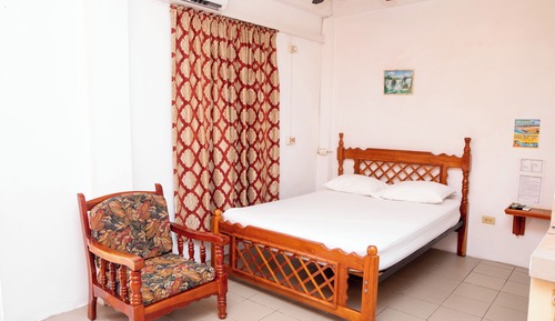 Traditional Studio, 1 Queen Bed, Non Smoking, Air conditioning
