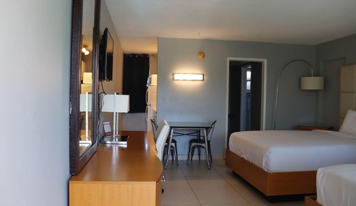 Studio, 2 Queen Beds, Kitchen